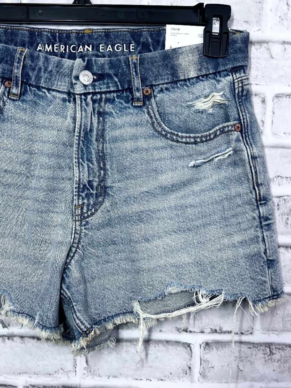 NWT🤩 |•AMERICAN EAGLE•| Curvy Relaxed Strigid Short Size 6